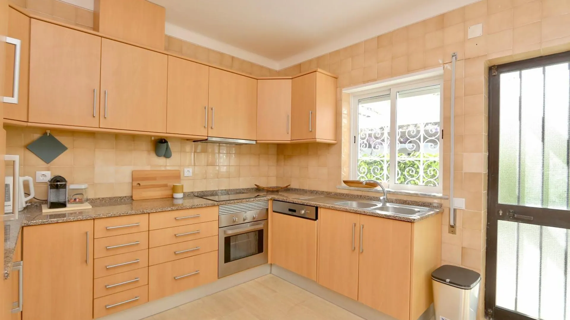 Fig Villa- Cleverdetails, Sleep 8, Pool, Children Playground, Tenis Court Vilamoura